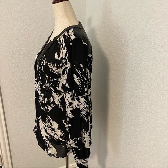 PARKER Leather Silk Top L Sleeve V Neck Abstract Floral White Black Print M - Picture 5 of 13